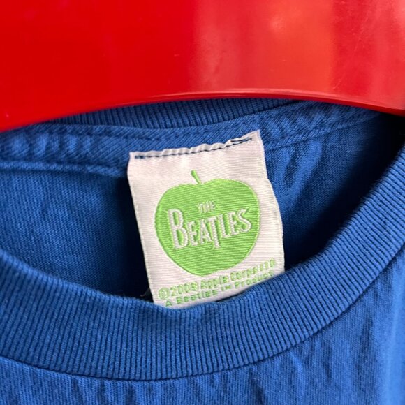 The Beatles 1967-1970 Blue Graphic T-Shirt - Picture 3 of 3